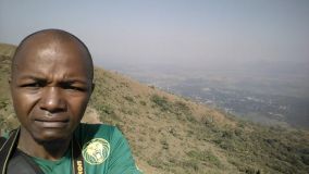 Sommet du mont Mbapit à Foumbot.jpg