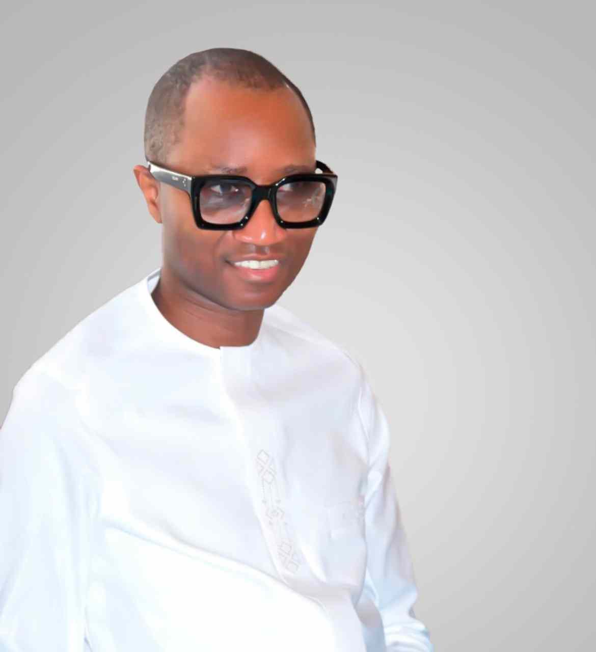 Manœuvre ou Fuite : Diomaye Faye Dissout l’Assemblée à la Dernière Minute